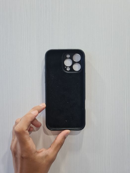 Продам три чехла за 1 500 тг (iPhone 16 PM)