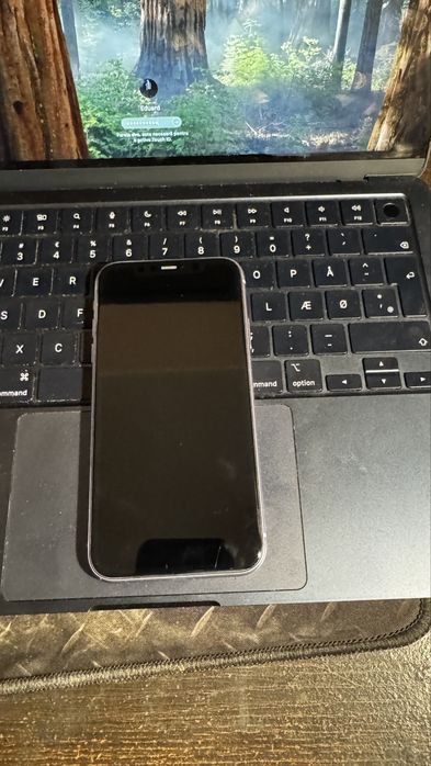 Iphone 11 mov + huse