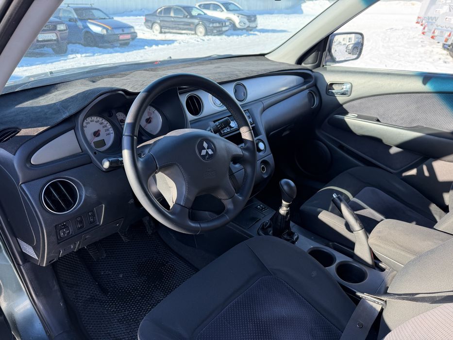 Mitsubishi Outlender 2006 год