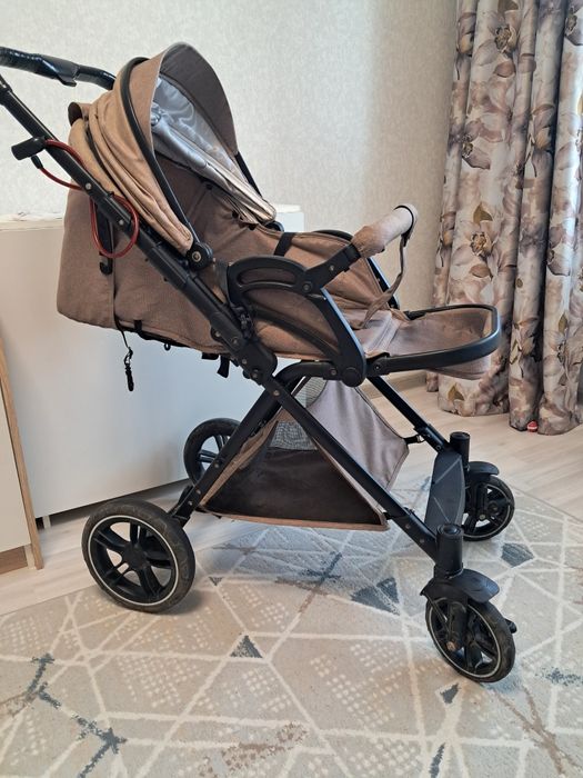 Продам коляску от 0 до 3 лет