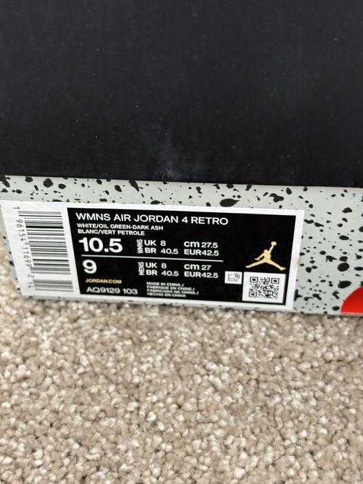 Jordan 4 olive 41 / 42.5 full box
