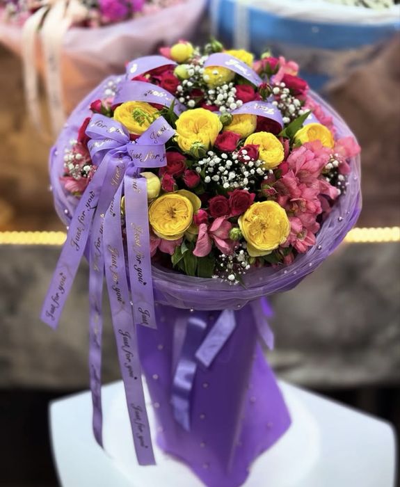 Jivoy buket gullar atirgul