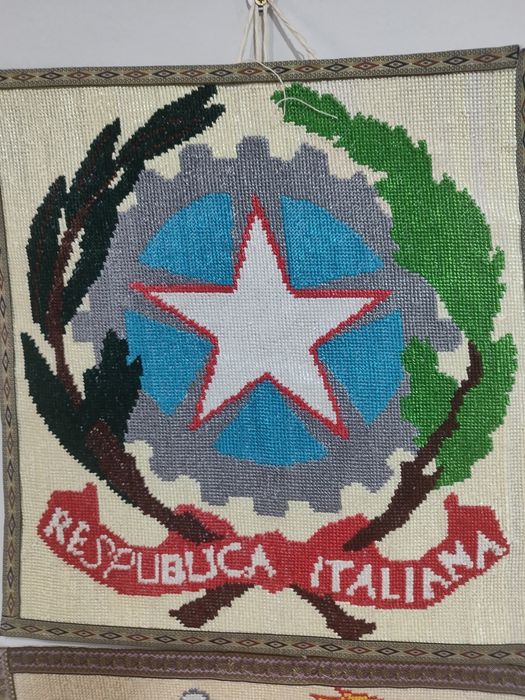 Миллий услуб  ироки кашта (ручная работа)