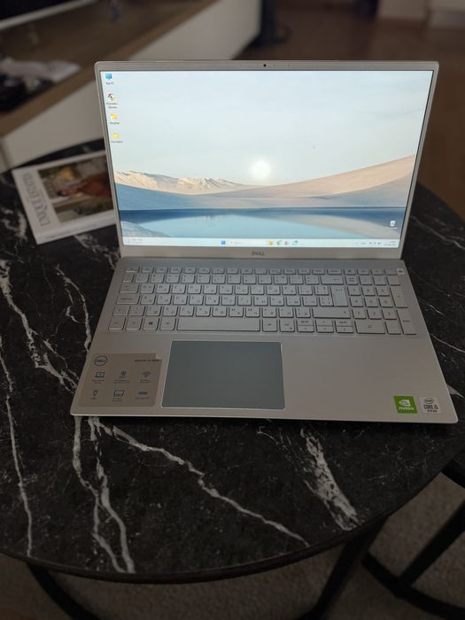 Лаптоп Dell inspiron