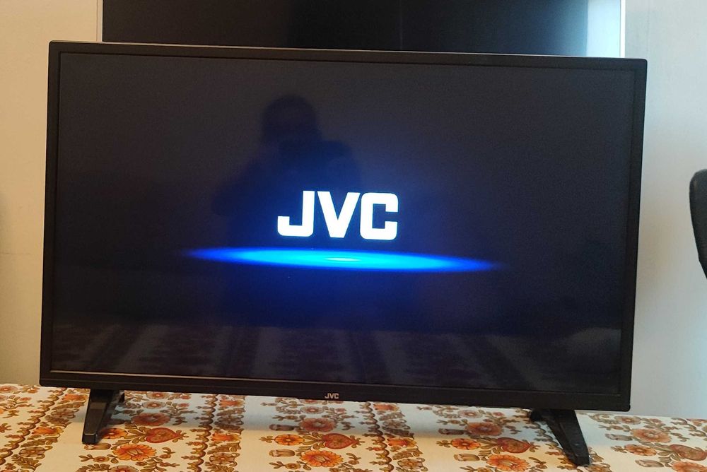 JVC LT32-VH3905. Без скрити проблеми.