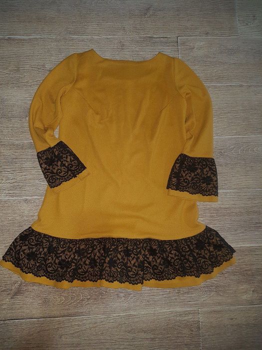 Продаю не дорого новые платья