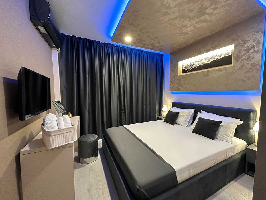 Дава се под наем Двустаен апартамент в Бургас, Център - 60 кв.м за 765 € - Снимка #3