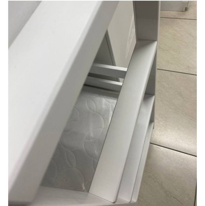 Двухъярусная кровать