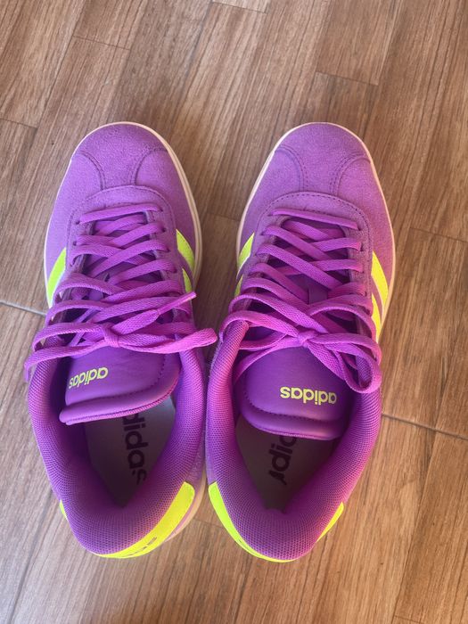 Маратонки Adidas,от кожа,цвят циклама.