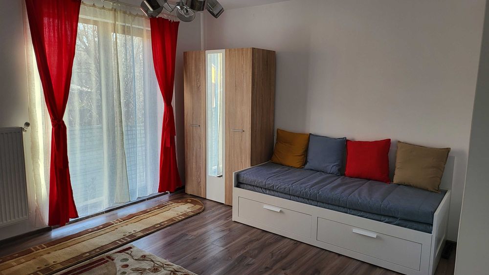 Garsoniera de inchiriat Mega Mall