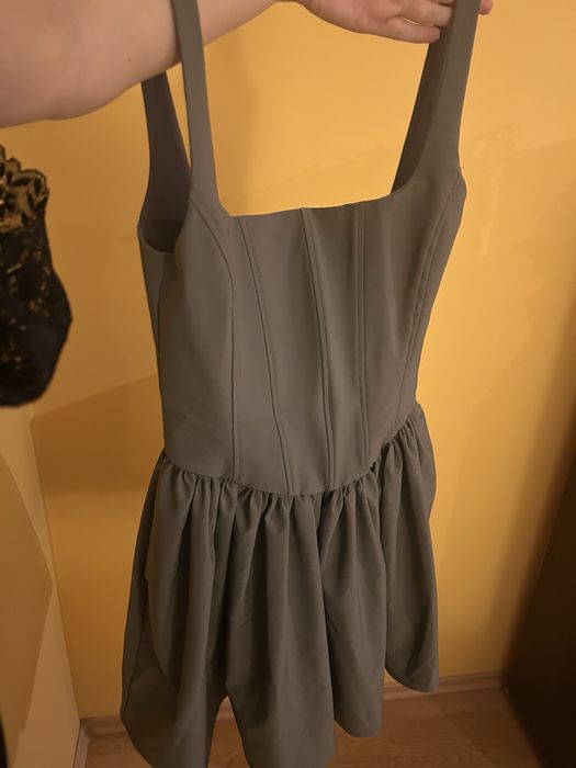 Бюстие с пайети Zara