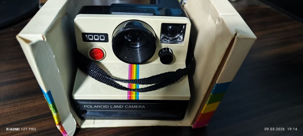 Polaroid 1000 Rainbow  Stripe sx-70