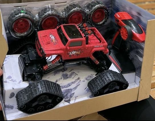 Машинка на пульте управлении