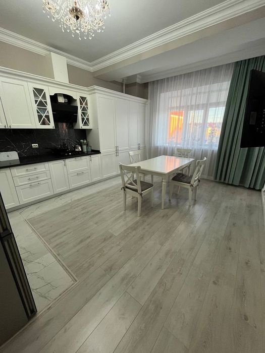 Предлагается к продаже квартира.