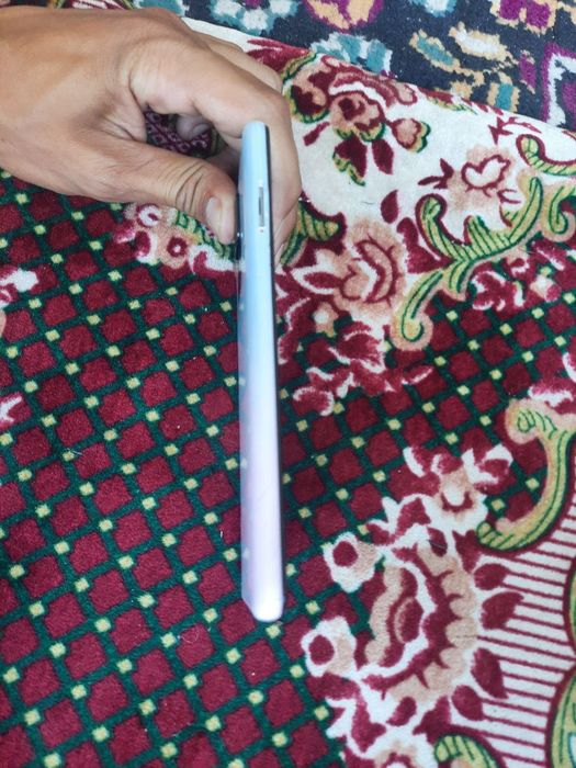 REDMI noʻt9 holati oʻrtacha 64 4karoʻpka dakement