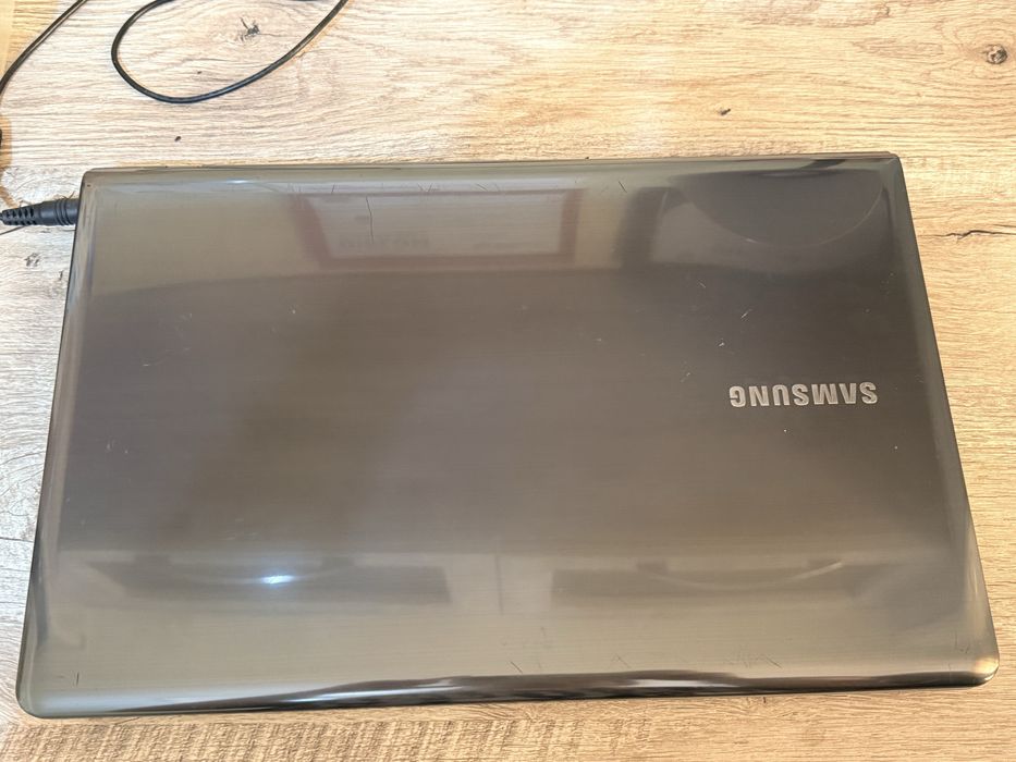 Продам Ноутбук Samsung б/у в отличном сострянии