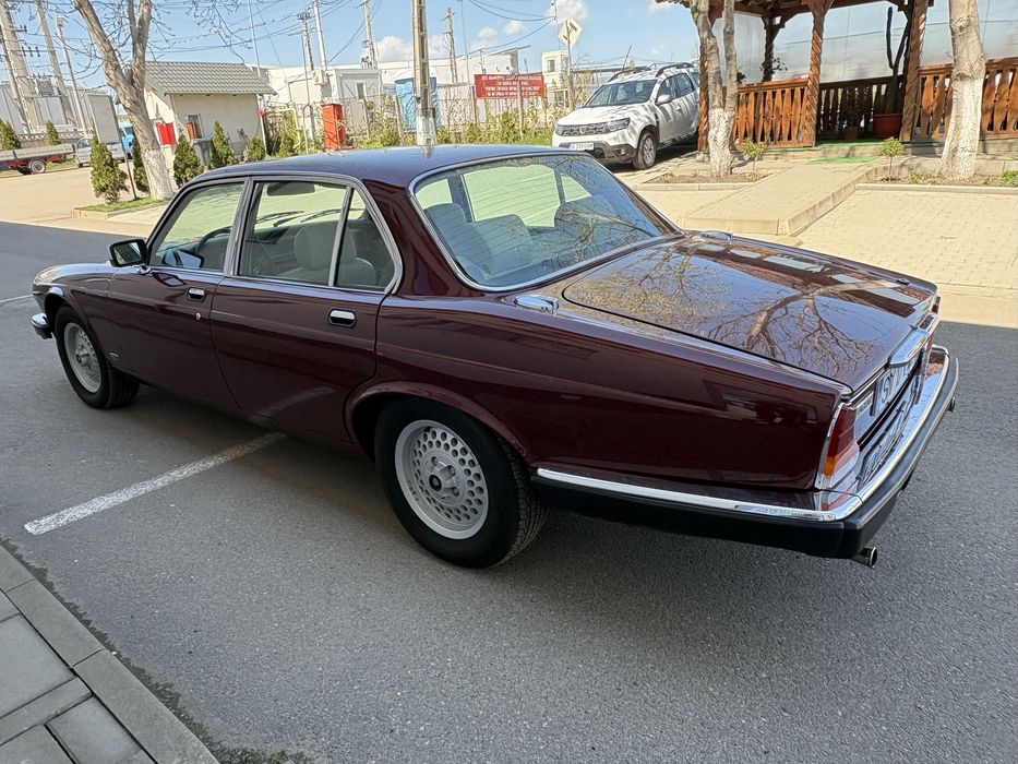 Jaguar  xj6  1986