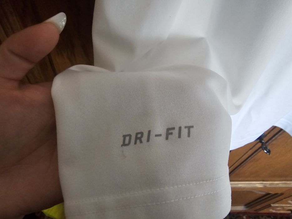 Trocou nike alb nou