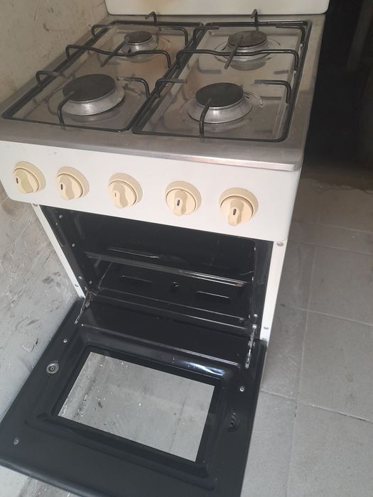Продам газ.плиту