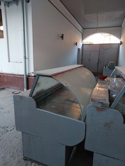 Продаётся Витриные Холодильники