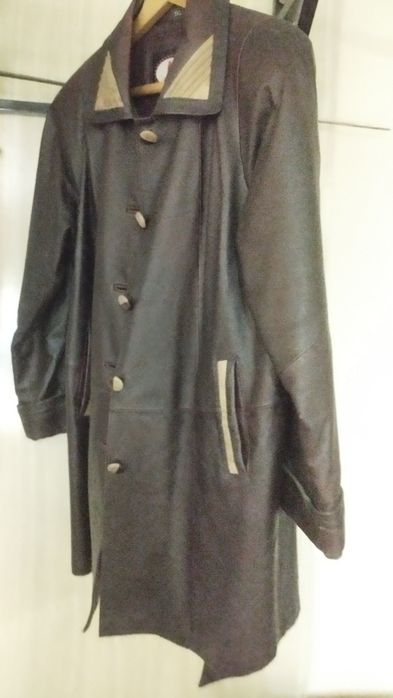 Куртка кожаная, женская, удлиненная с  поясом