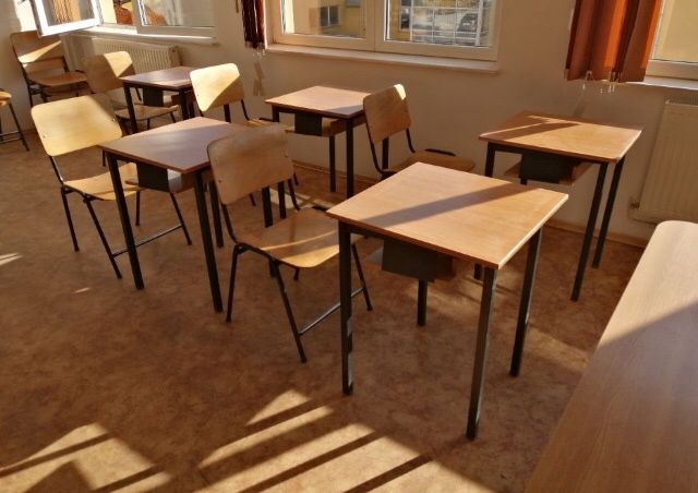 Mese  si scaune scolare