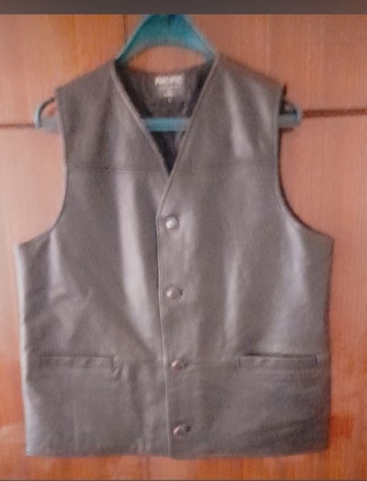 Елек от естествена кожа спортно елегантен