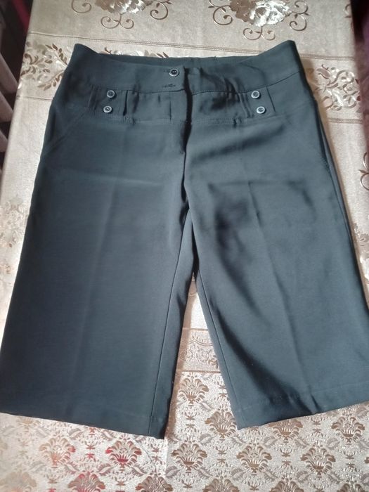 Продам одежду для школы 46 размер