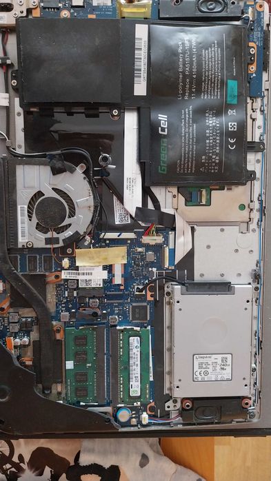 Laptop toshiba satellite m50 a110 работещ или за части