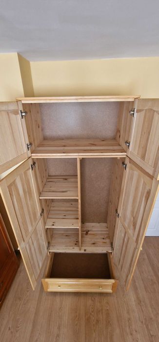 Гардероб от светъл Чам