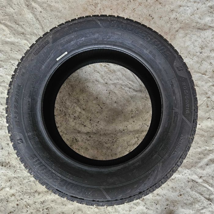 2 Нови зимни гуми 205/60R16 Bridgestone Blizzak 6 Enliten XL 96H