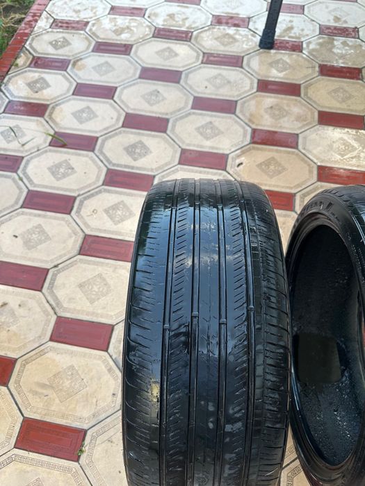235/40/19 Goodyear
