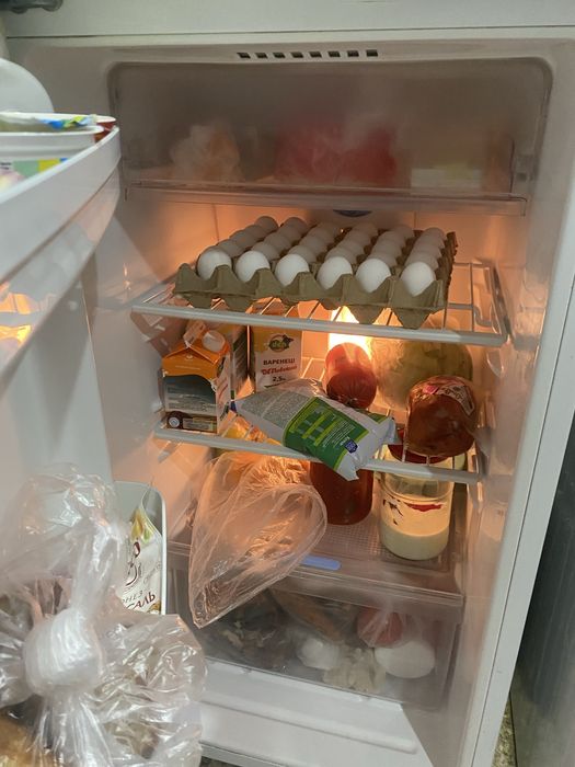 Холодильник белый