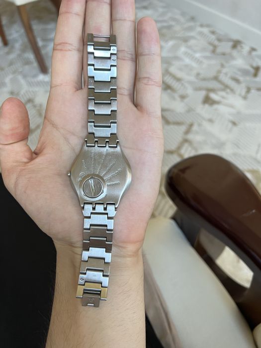 Swatch soat sotiladi