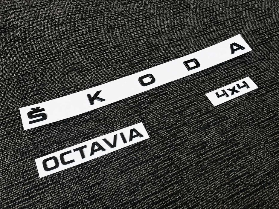 Set embleme haion SKODA OCTAVIA RS 4x4 emblema stema sigla scris inscriptii Ornamente auto spate skoda
