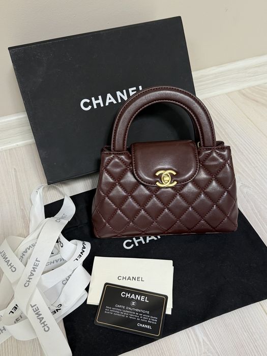 Chanel чанта цвят бургунди