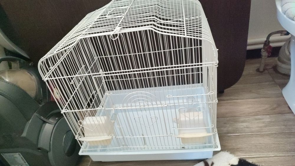 Продам клетку для попугаев