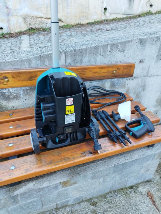 Водоструйка MAKITA HW102