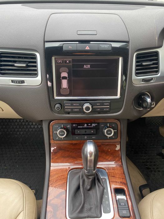 Dezmembrez VW touareg 7P 3.0 CAS 239 cp/bara/far/aripa/stop/capota/