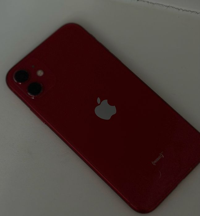 Продам Iphone 11