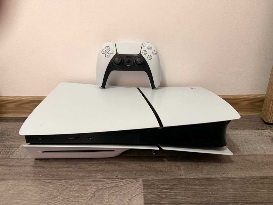 PS5 Slim Disc Edition