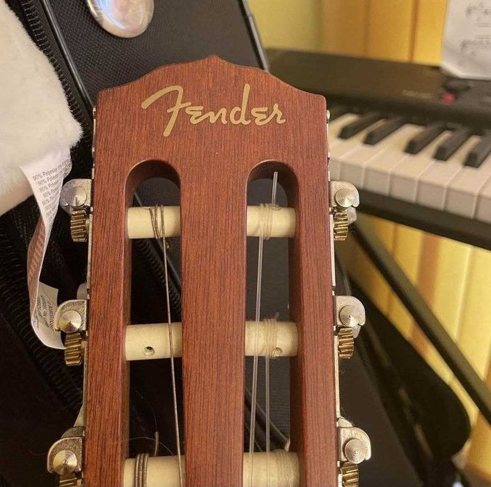 Акустическая гитара Fender