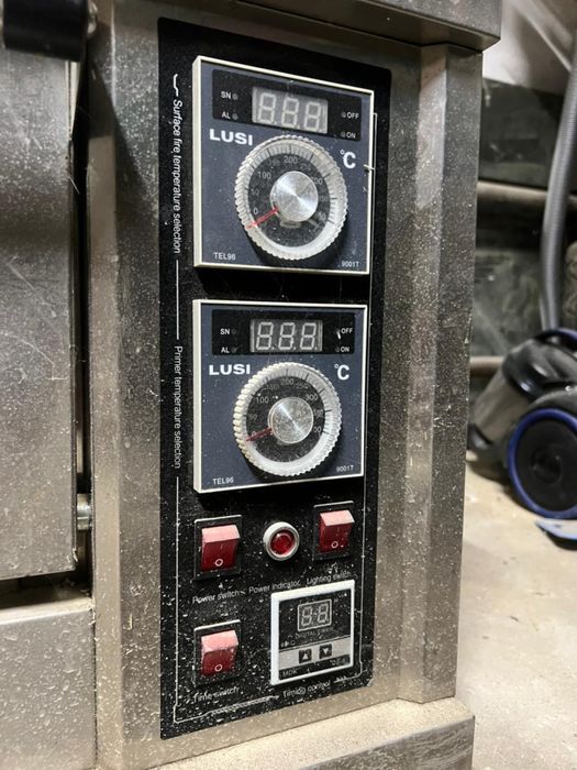 Пицца печь  для 4 шт пиццы