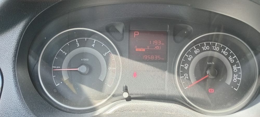Продам автомобиль Пежо 301