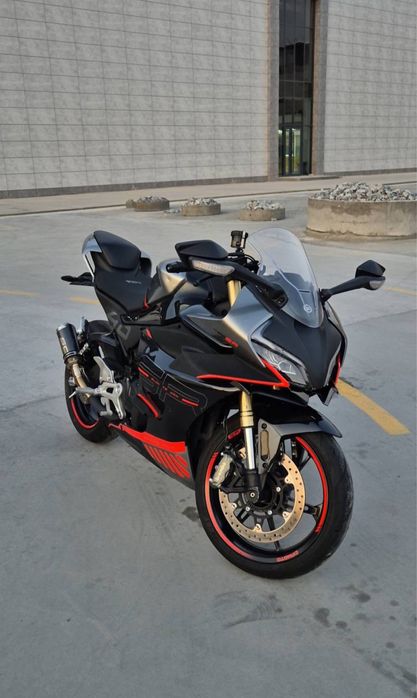 C F мотоцикл сотилади