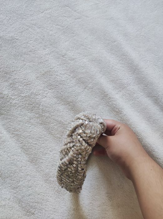 Шикарный ободок с пайетками