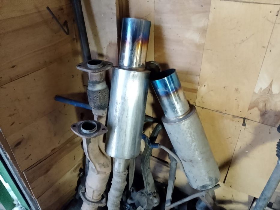 Запчасти на toyota aristo 147