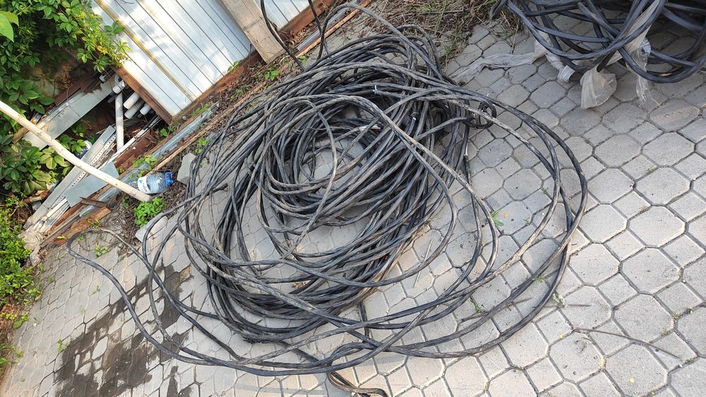 Кабель 4 жилы, 25 сечение