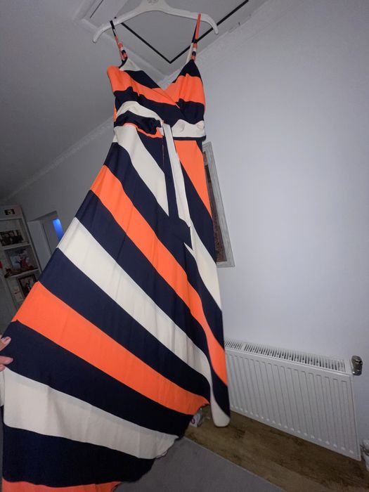 Рокля с 3 цвята