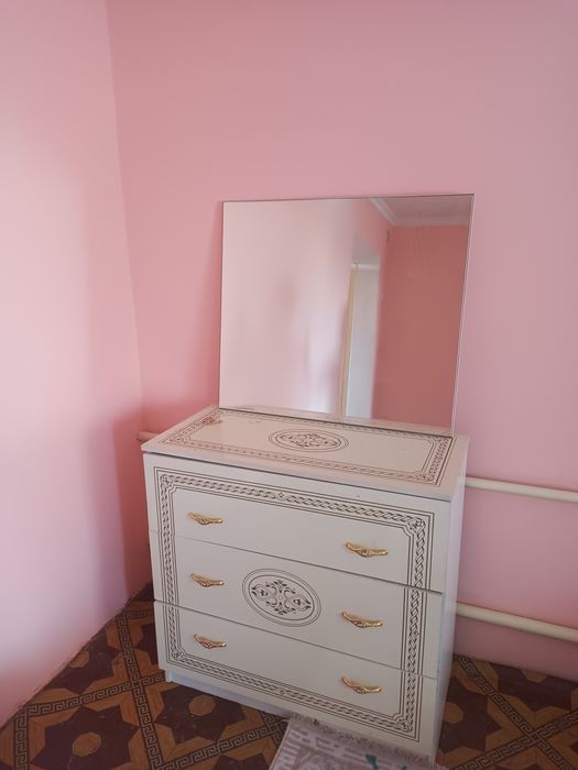 Спални гарнитур сатылады